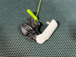 ручка открывания капота Porsche Macan 1 поколение 2018, 3.0 л., MCT.MA, бензин, АКПП, внедорожник 5 дв., 8R1823633