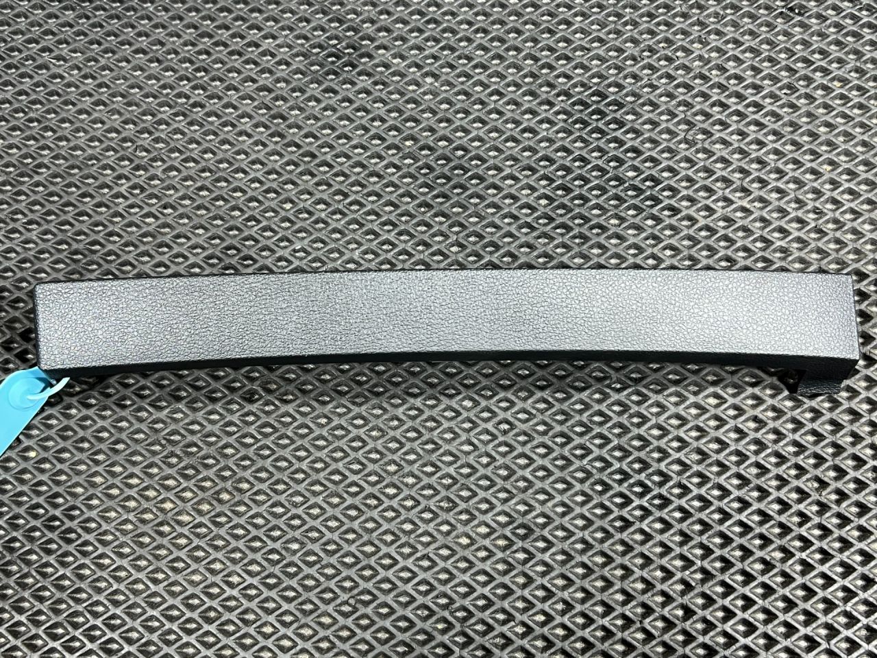 накладка на сиденье Genesis G70 1 поколение 2019, 2.0 л., G4KL, бензин, АКПП, седан, 88187-G9000 - фото №1