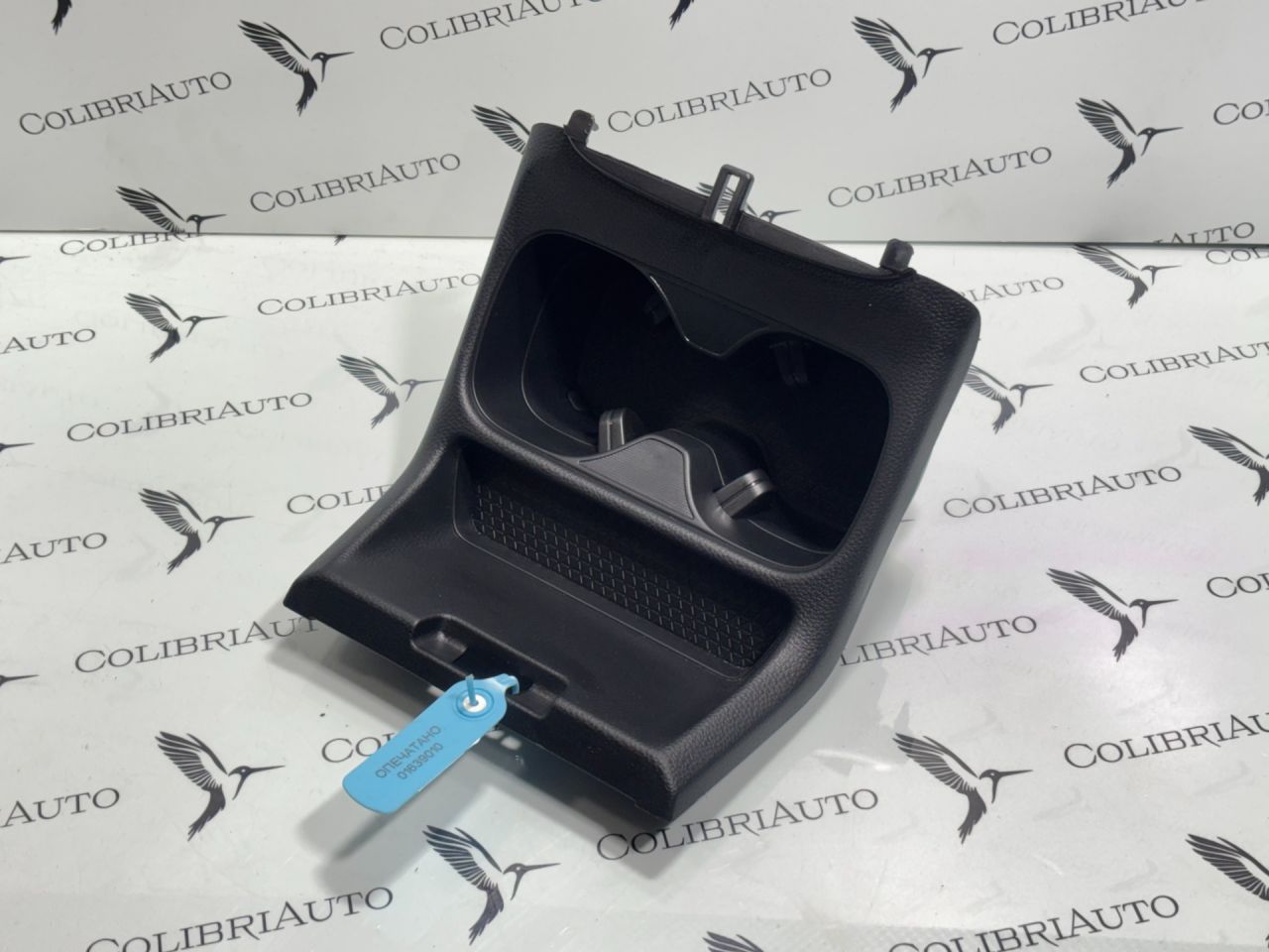 подстаканник Honda CR-V 6 поколение 2025, 1.5 л., L15B, бензин, вариатор, внедорожник 5 дв., 834003A0 - фото №1