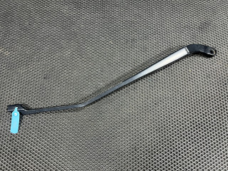 щеткодержатель (поводок стеклоочистителя, дворник) Buick Encore GX 1 поколение [рестайлинг] 2024, 1.3 л., бензин, АКПП, внедорожник 5 дв., 42709500, 42485016