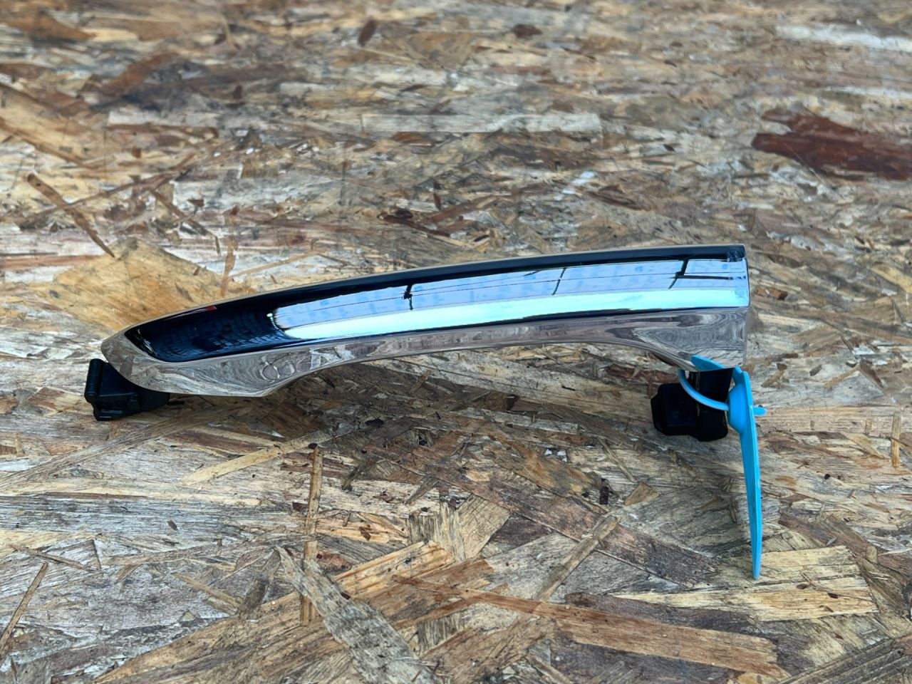 ручка наружная задняя левая Genesis G70 1 поколение 2019, 2.0 л., G4KL, бензин, АКПП, седан, 83651-G9000 - фото №1