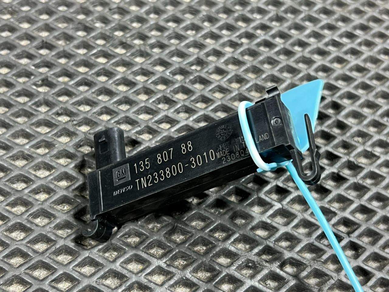 Антенна системы комфортного доступа Buick Envista 1 поколение 2024, 1.2 л., бензин, АКПП, внедорожник 5 дв., 13580788 - фото №1