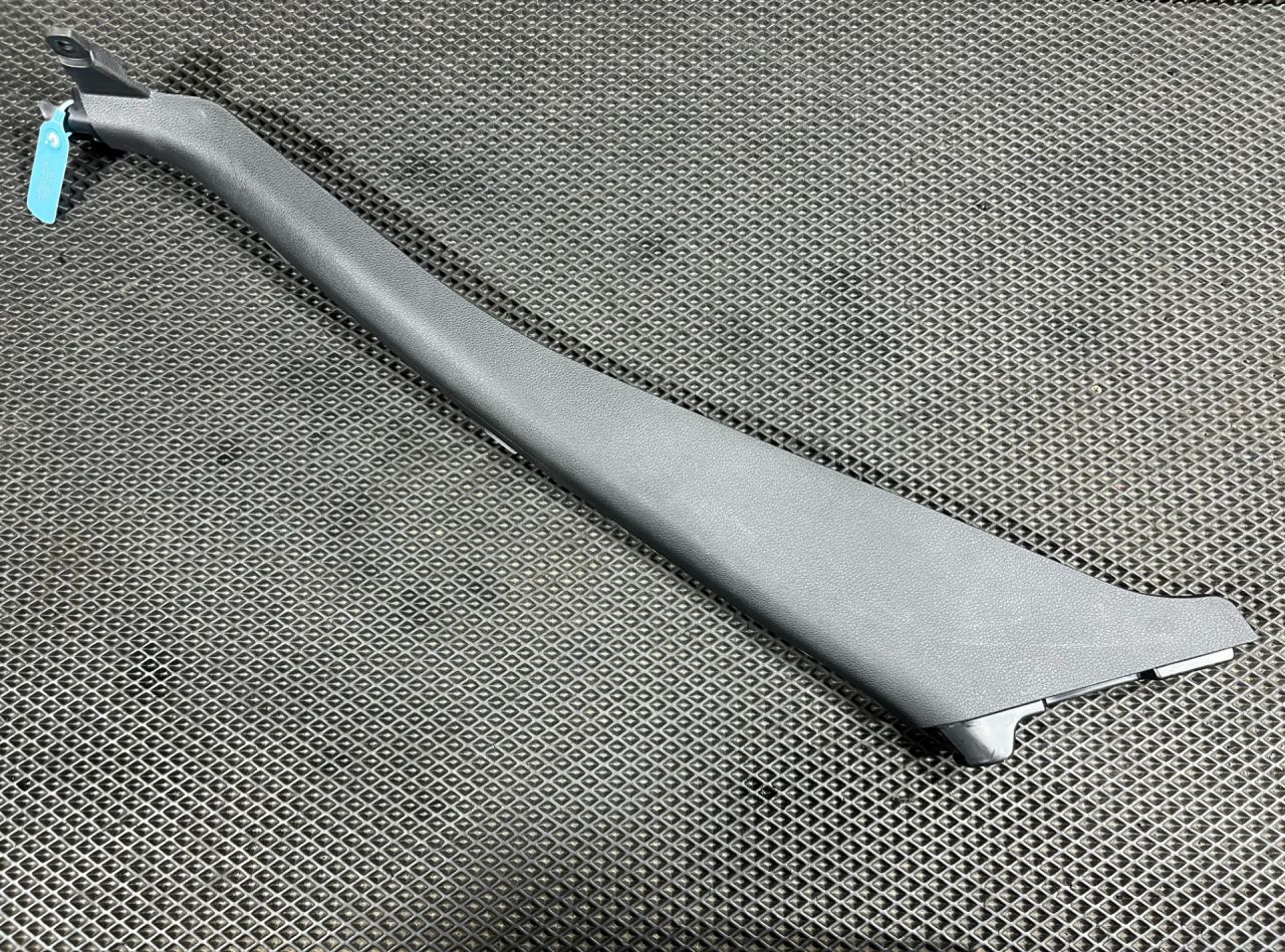 пластик Genesis G70 1 поколение 2019, 2.0 л., G4KL, бензин, АКПП, седан, 85895G9000NNB - фото №1