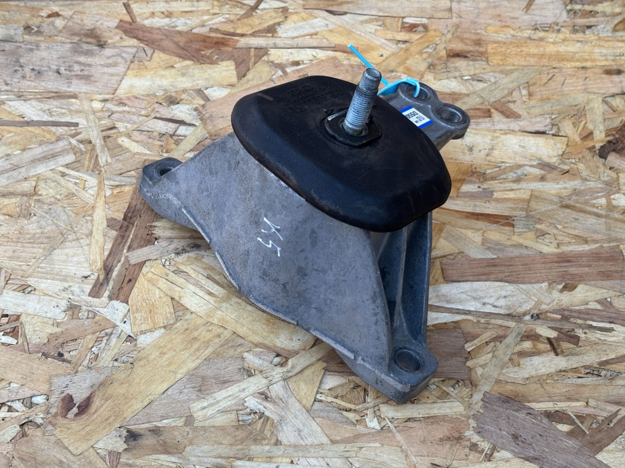 подушка крепления двигателя Kia K5 3 поколение 2022, 1.6 л., G4FP, бензин, АКПП, седан, 21815-L1200 - фото №1