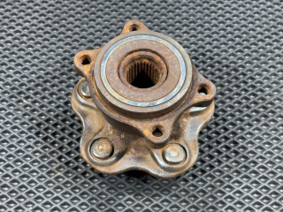 ступица задняя левая Infiniti G 3 поколение 2005, 3.5 л., VQ35DE, бензин, АКПП, седан, 43202-AG000