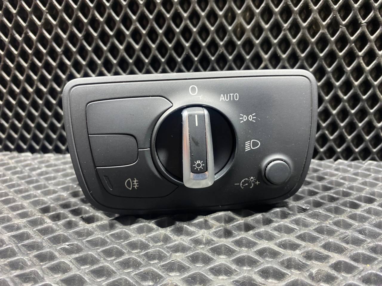 переключатель света Audi A7 4G 2012, 3.0 л., CGWB, бензин, АКПП, хетчбэк 5 дв., 4G0941531D - фото №1