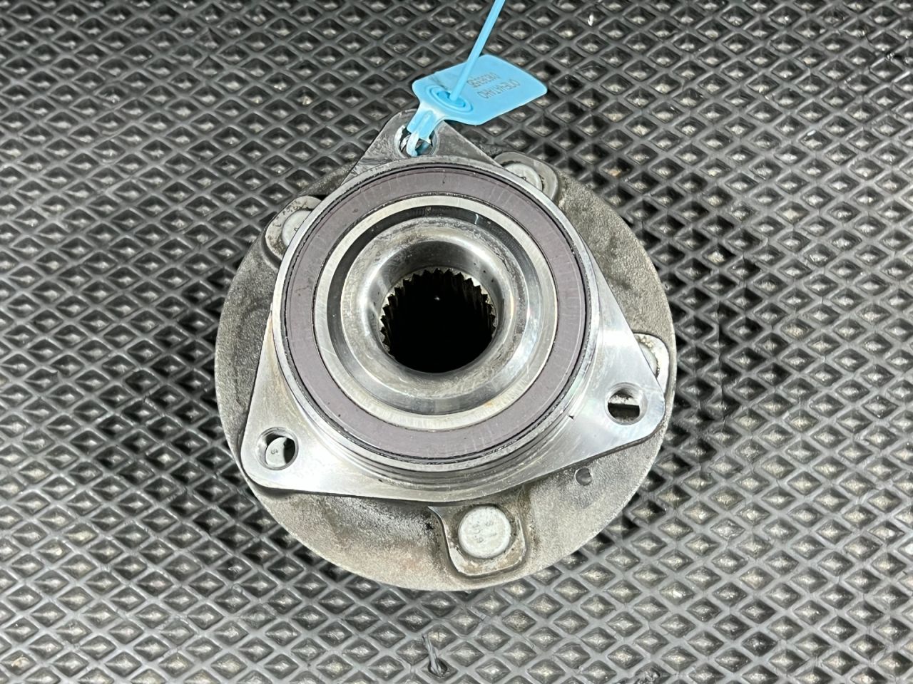 ступица передняя Buick Envista 1 поколение 2024, 1.2 л., бензин, АКПП, внедорожник 5 дв., 13546938 - фото №1