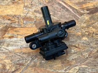 клапан системы охлаждения Ford Mustang Mach-E 1 поколение 2023, электро, внедорожник 5 дв., RU5A8C513DA