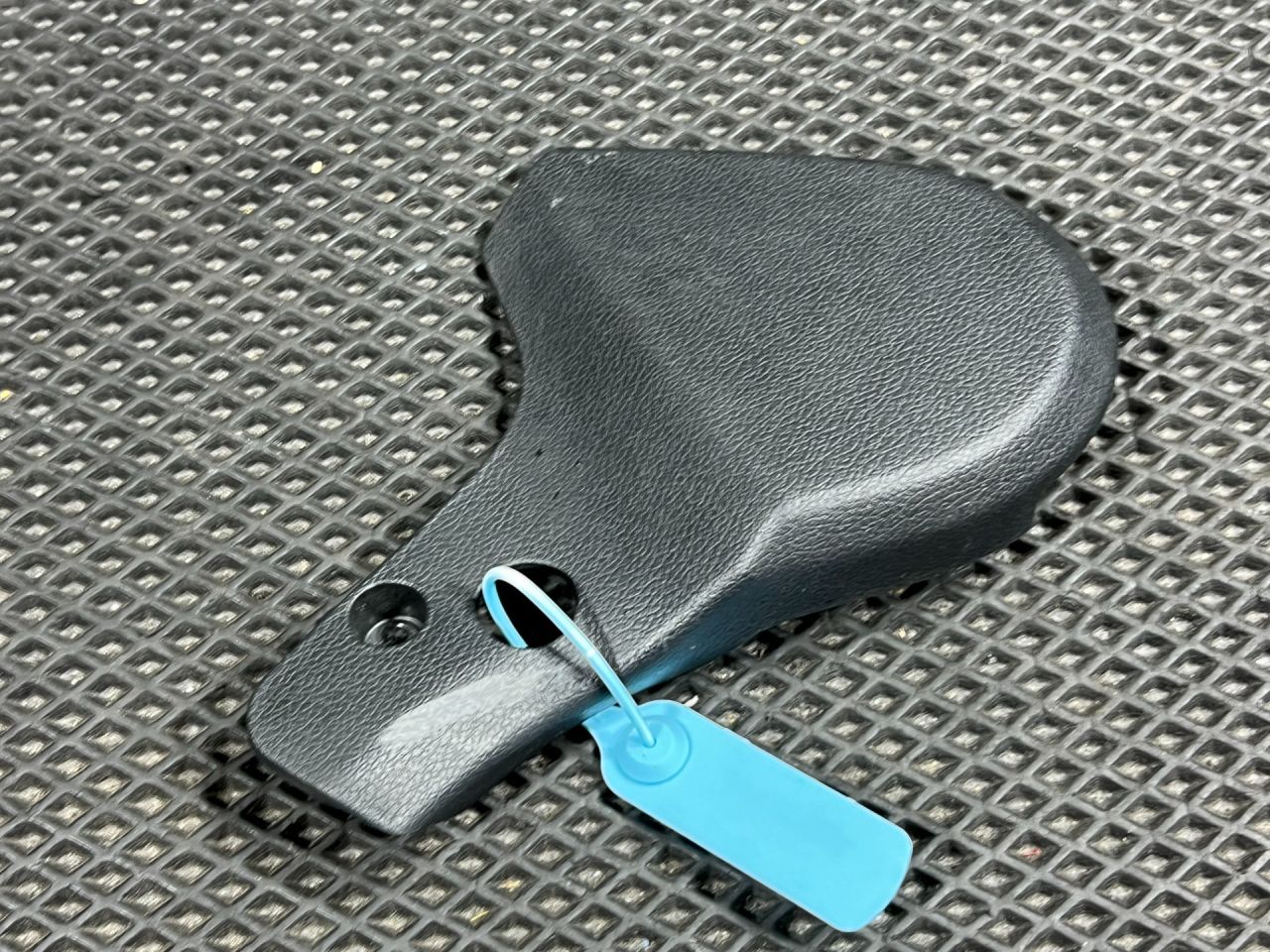 пластик Genesis G70 1 поколение 2019, 2.0 л., G4KL, бензин, АКПП, седан, 88180-G9000, 88180-G9010 - фото №1