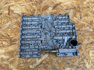 гидроблок АКПП Land Rover Discovery Sport 1 поколение L550 2017, 2.0 л., дизель, АКПП, внедорожник 5 дв., 1087427174, 1087427173, LR062822, LR065239, LR044125, LR066994, C2D39925, JDE36542, C2P24671, C2P25884, 1087128610, 15807012, 15796248