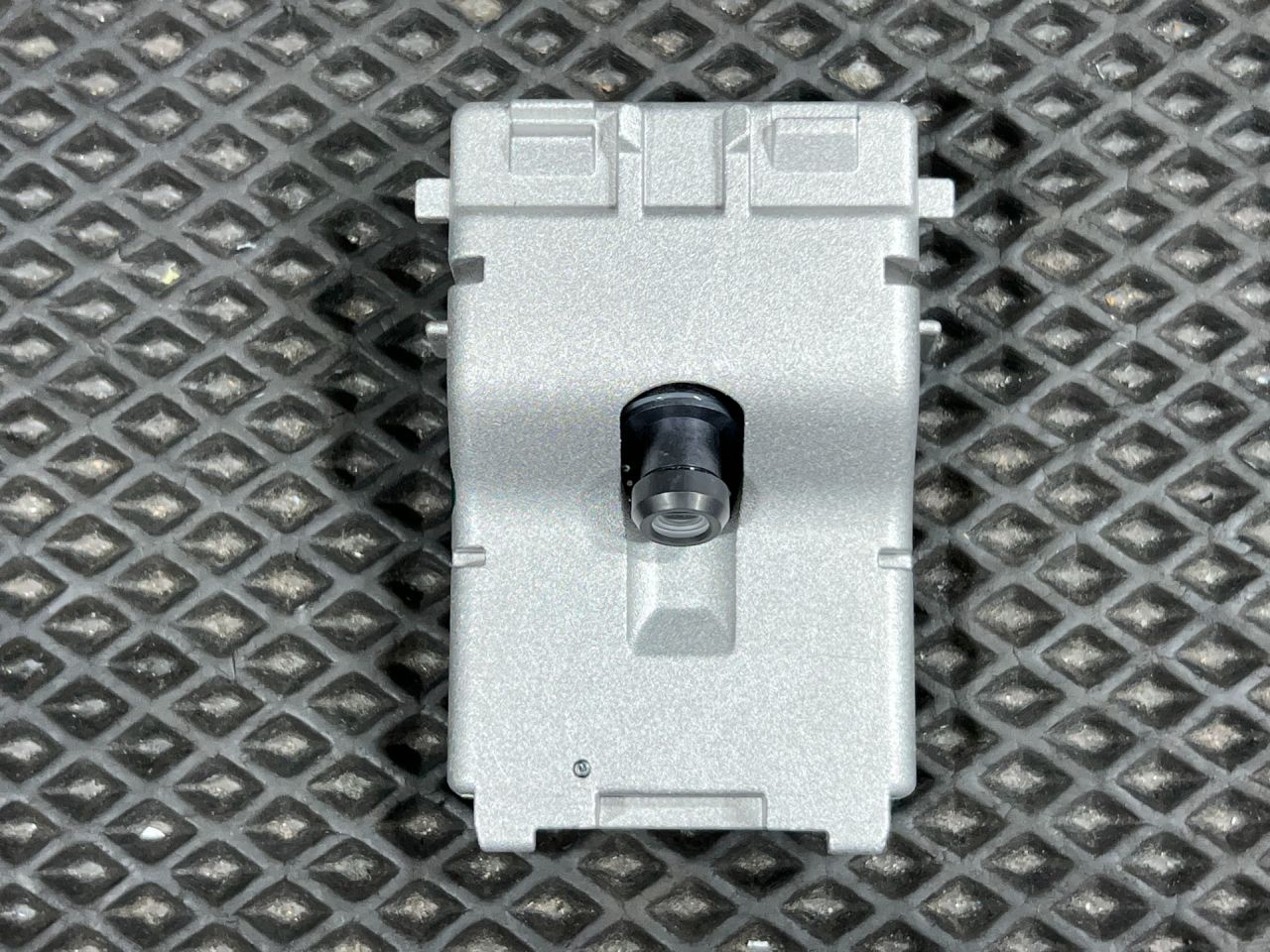 камера переднего обзора Buick Envista 1 поколение 2024, 1.2 л., бензин, АКПП, внедорожник 5 дв., 42876413 - фото №1