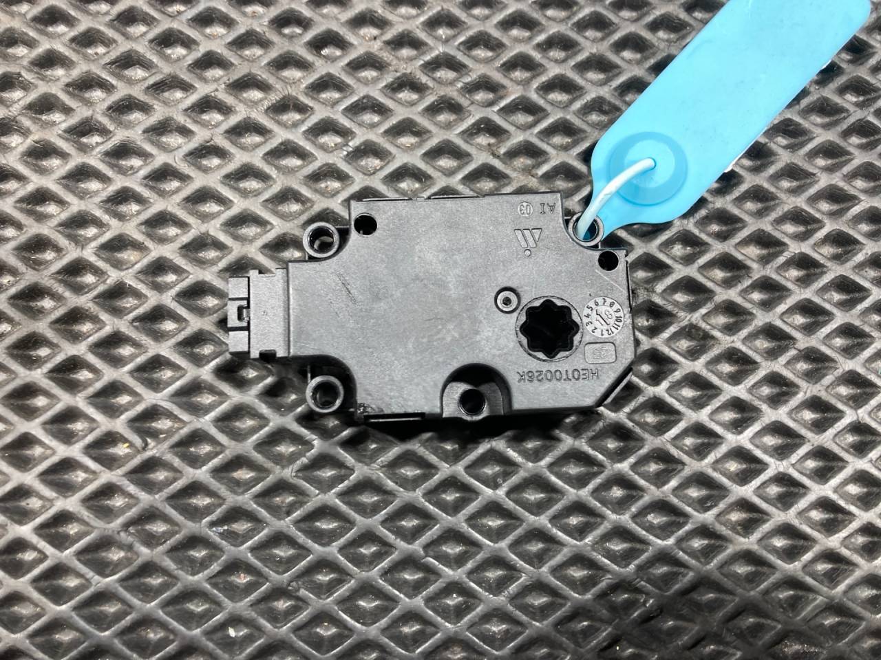 моторчик заслонки печки Audi A6 C8 2019, 3.0 л., бензин, АКПП, седан, CZ113940-0051, ZBAT0085D01 - фото №1