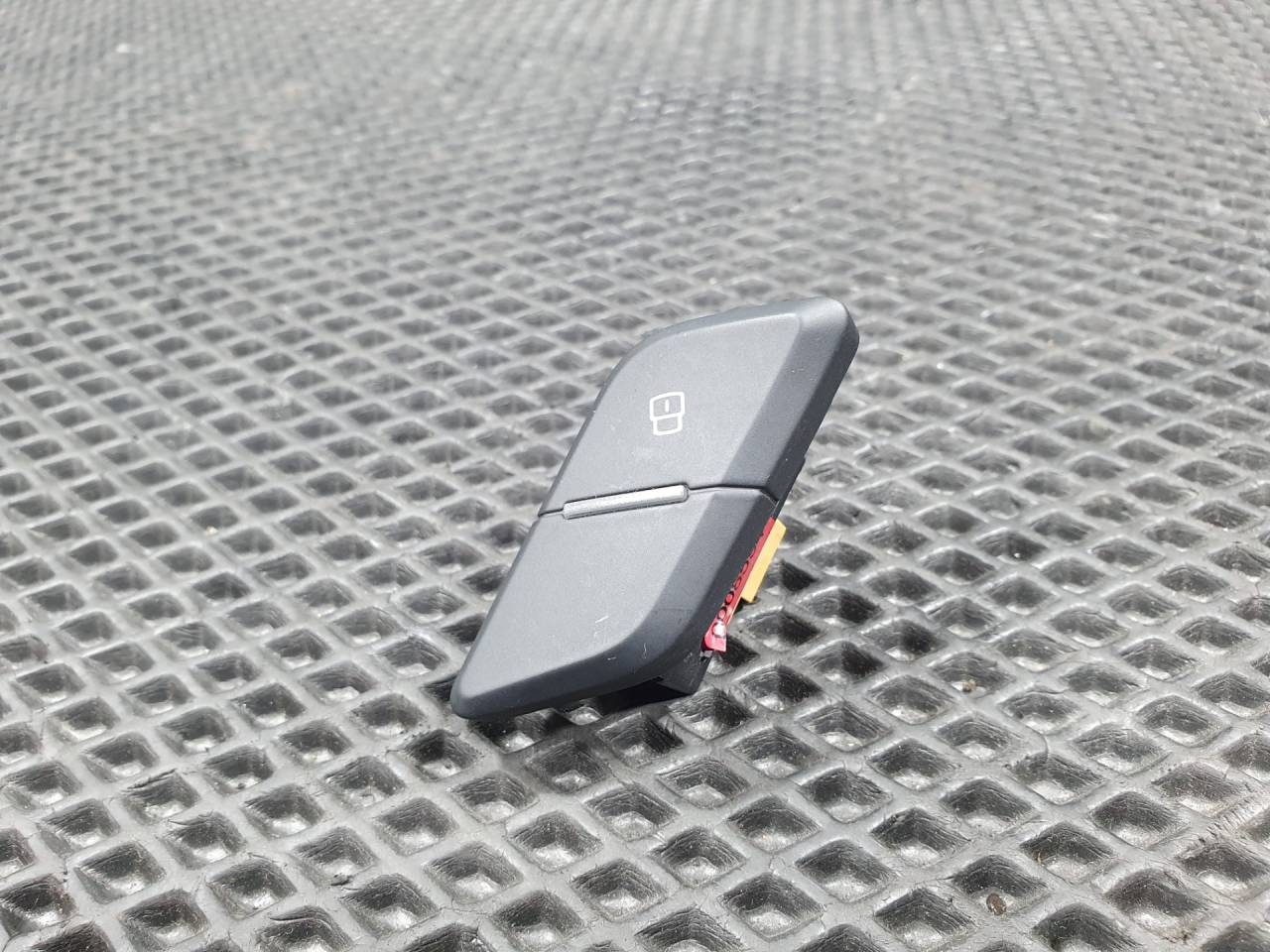 кнопка центрального замка Audi Q7 4M 2018, 3.0 л., CREC, бензин, АКПП, внедорожник 5 дв., 4M0962107C - фото №1