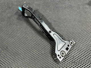 крепление ( кронштейн ) крыла Audi S4 B9 [рестайлинг] 2021, 3.0 л., CWGD, бензин, АКПП, седан, 8W0821135C