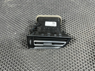 дефлектор обдува салона Porsche Macan GTS 1 поколение [2-й рестайлинг] 95B 2022, 2.9 л., DGR, бензин, АКПП, внедорожник 5 дв., 95B819702JG0B, 95B819702J