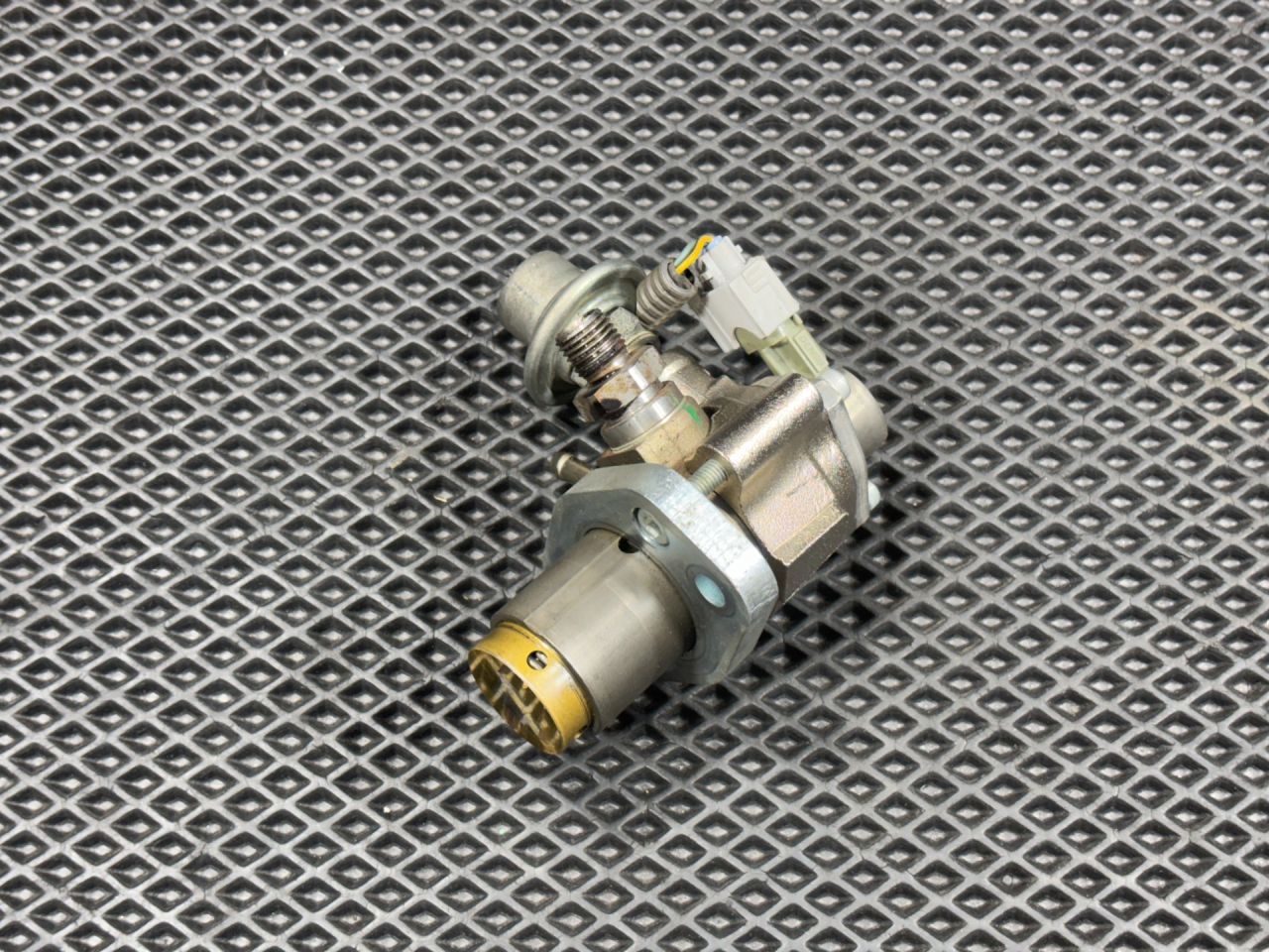 ТНВД Lexus LS 4 поколение 2008, 4.6 л., 1UR-FSE, бензин, седан, 295100-0250, 2310038101 - фото №1