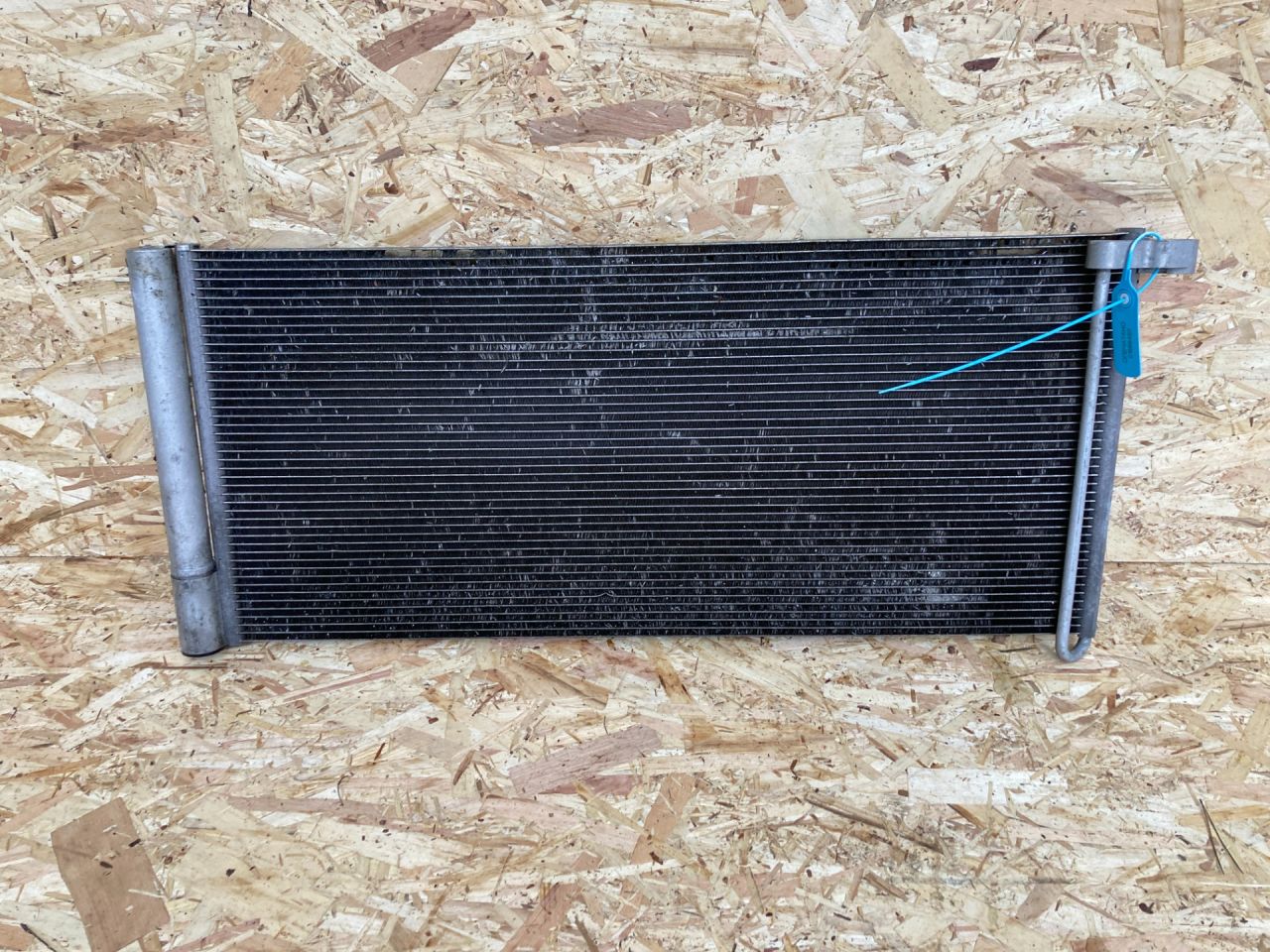 радиатор кондиционера Porsche Panamera 970 2009, 3.6 л., бензин, АКПП, хетчбэк 5 дв., 97057311100 - фото №1