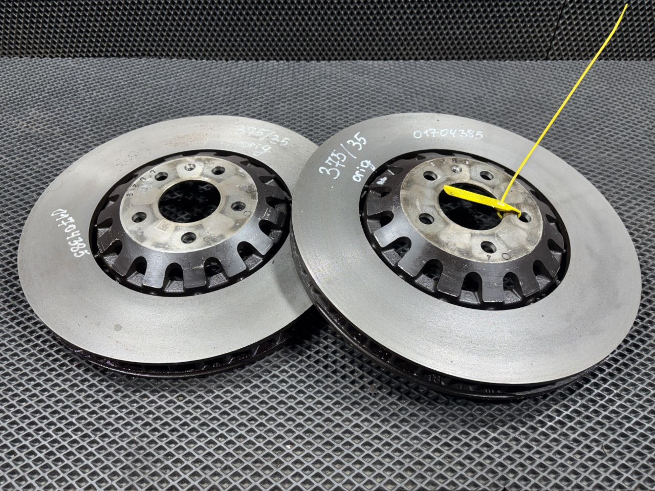 диски тормозные (комплект) Audi A6 C8 2019, 3.0 л., бензин, АКПП, седан, 4M0615301AS, 4M0615301AD - фото №1