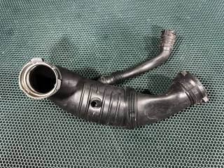 патрубок (трубопровод, шланг) Mercedes-Benz GLC-Класс X253 [рестайлинг] 2021, 2.0 л., M264 E20 DEH LA, бензин, АКПП, седан, A2640905100, A264090510064