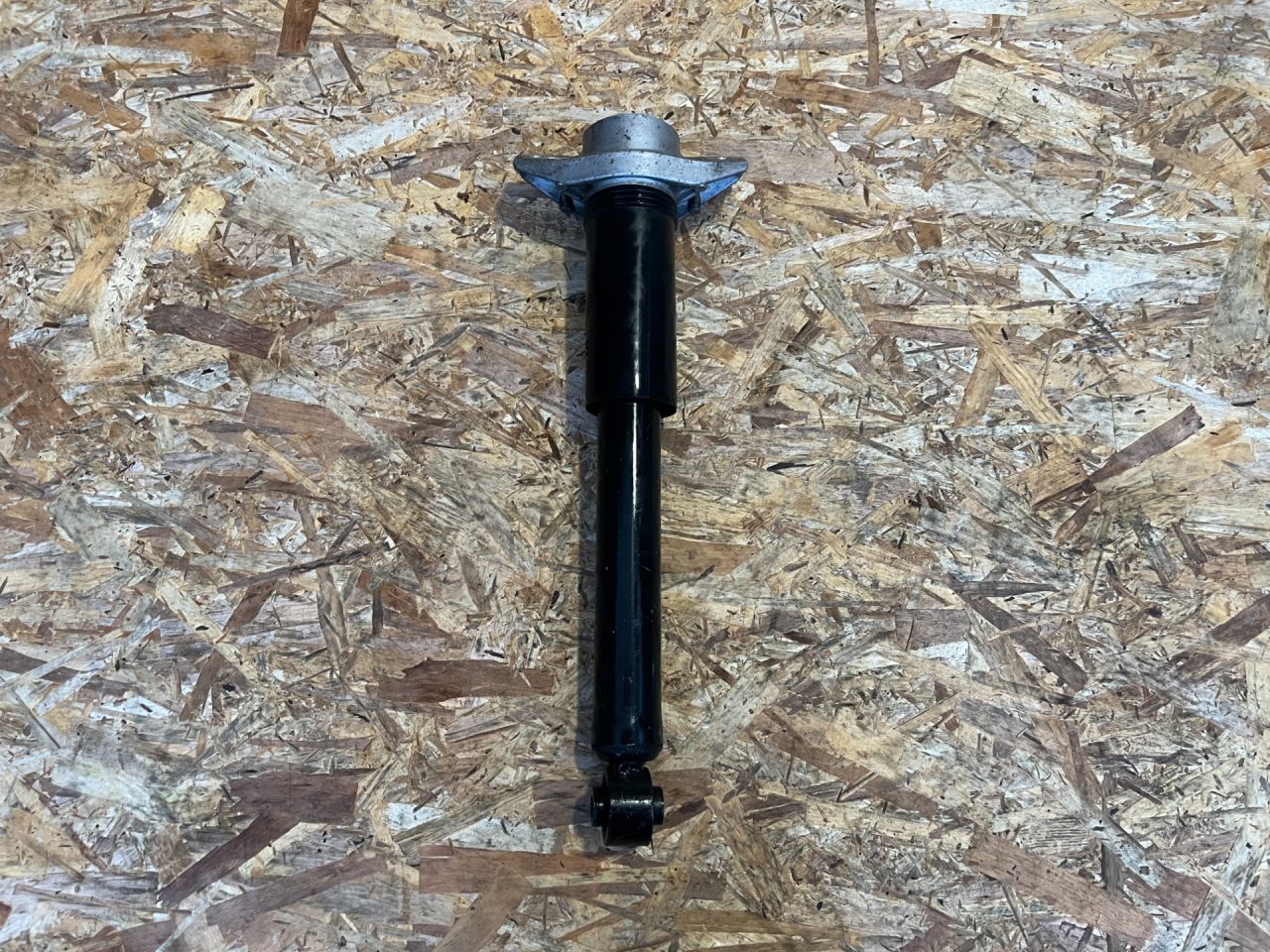 амортизатор задний левый Nissan Rogue T33 2022, 1.5 л., бензин, внедорожник 5 дв., 562106RA1D - фото №1