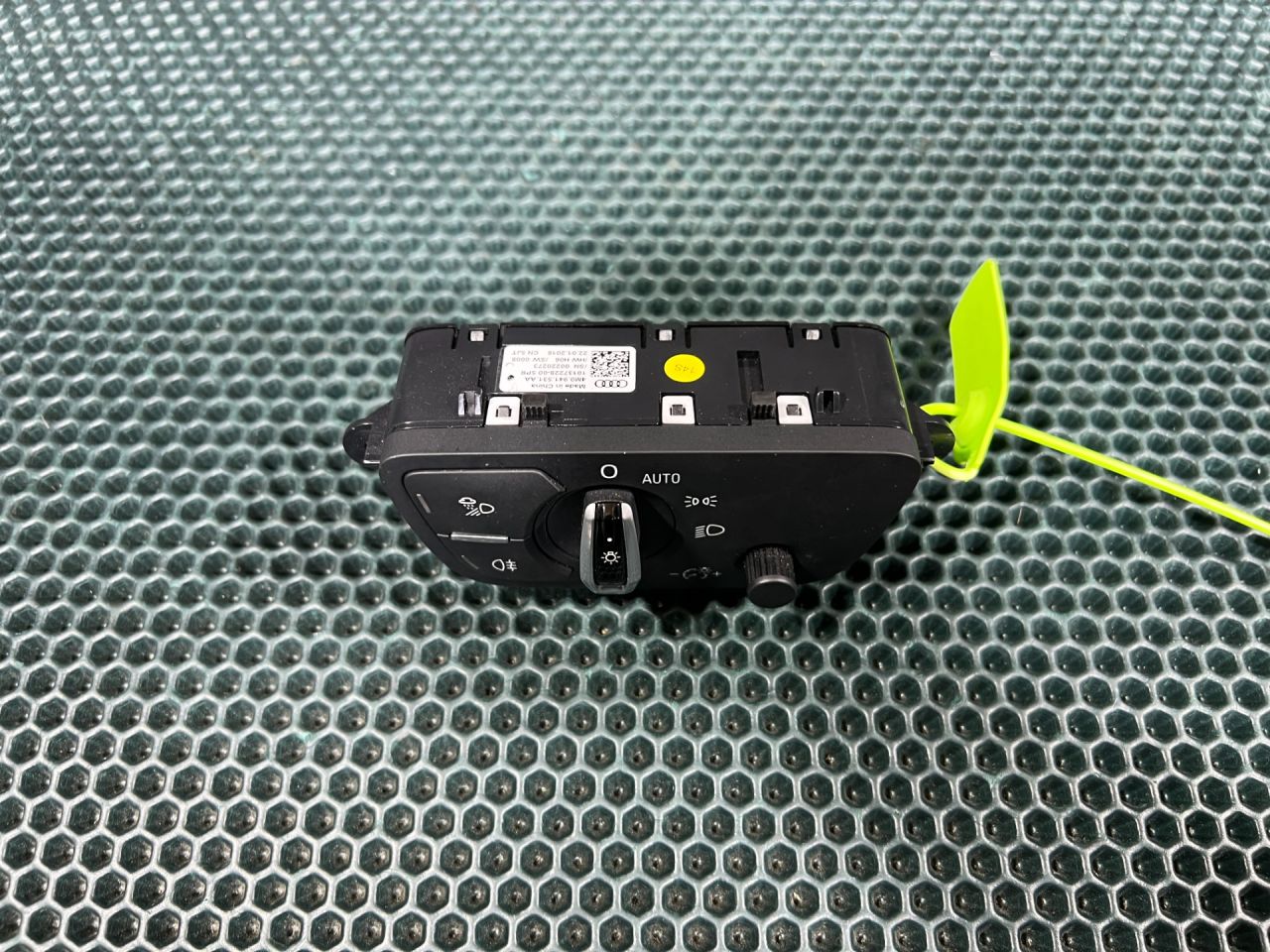 переключатель света Audi A4 B9 2019, 2.0 л., бензин, АКПП, седан, 4M0941531AA, 4M0941531AA5PR - фото №1