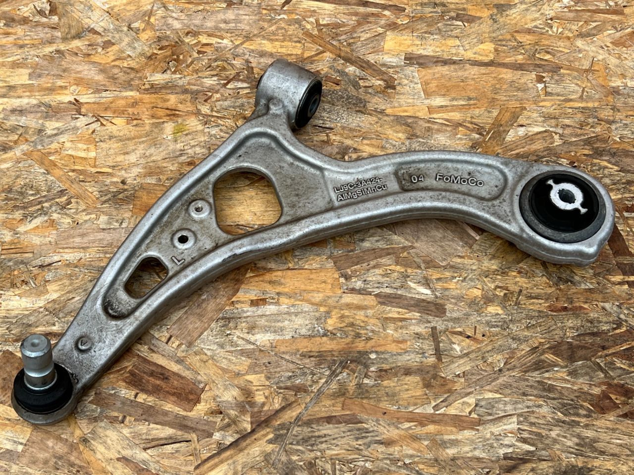 рычаг передний левый Ford Mustang Mach-E 1 поколение 2023, электро, внедорожник 5 дв., LJ9C-3A424-AND - фото №1