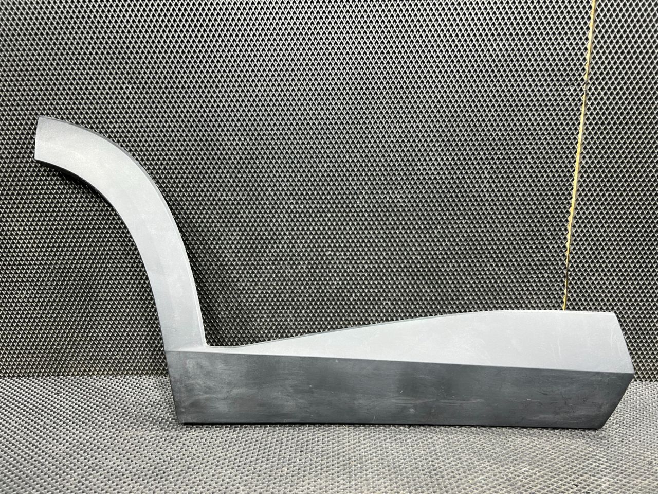 молдинг двери задней правой Chevrolet Trax 2 поколение 2024, 1.2 л., бензин, АКПП, внедорожник 5 дв., передний привод, 42861627 - фото №1