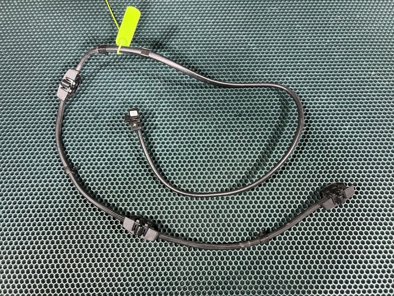 форсунка омывателя лобового стекла BMW 7 серия G11/G12 2017, 4.4 л., бензин, АКПП, седан, 7357373, 61667357373 - фото №1