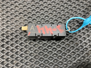 усилитель антенны Volkswagen Passat CC 1 поколение [рестайлинг] 2013, 2.0 л., CCZB, бензин, АКПП, купе, 3C8035552A