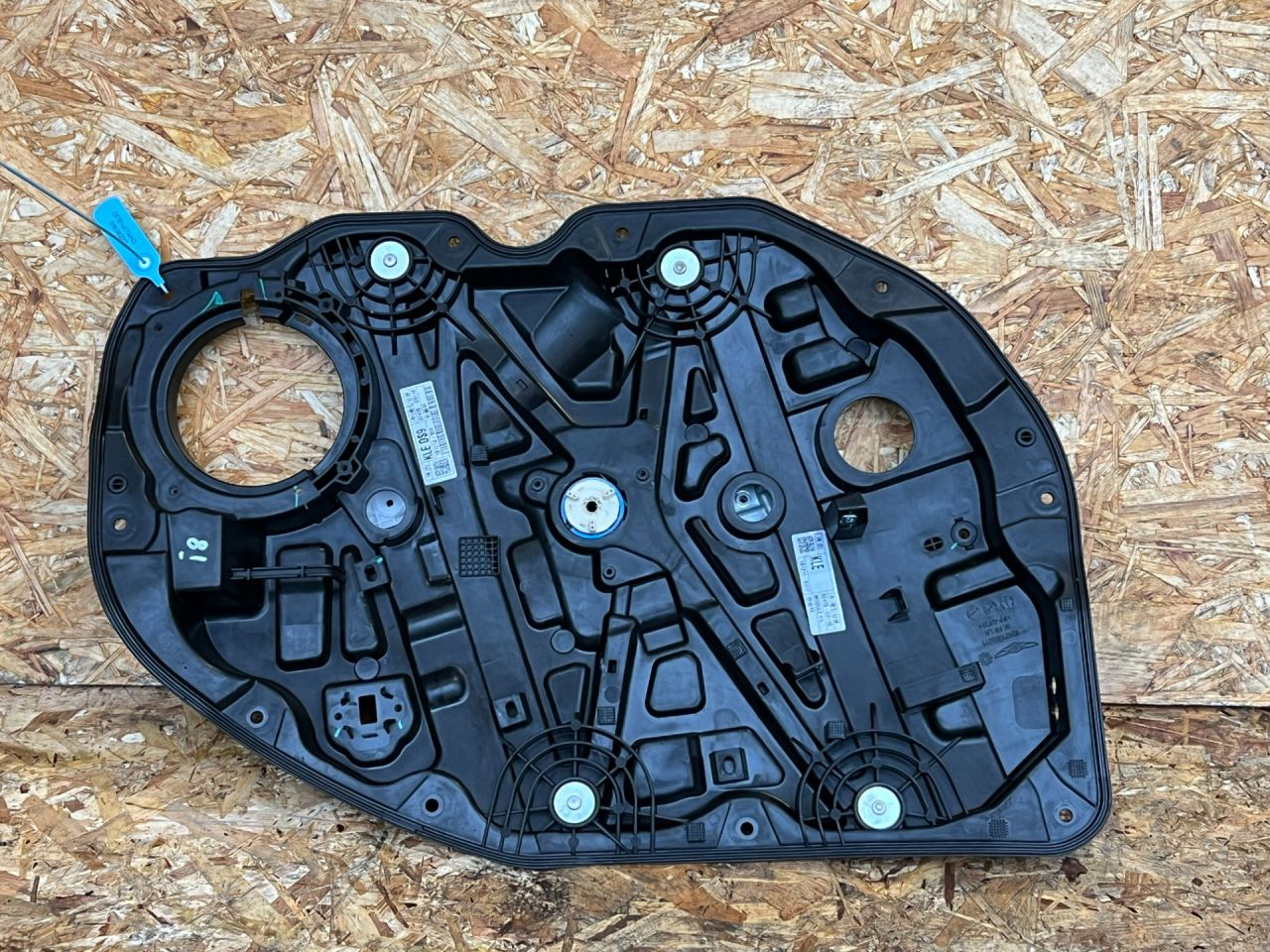 стеклоподъемник передний левый Genesis G70 1 поколение 2019, 2.0 л., G4KL, бензин, АКПП, седан, 82471-G9011, 82470-G9110 - фото №1