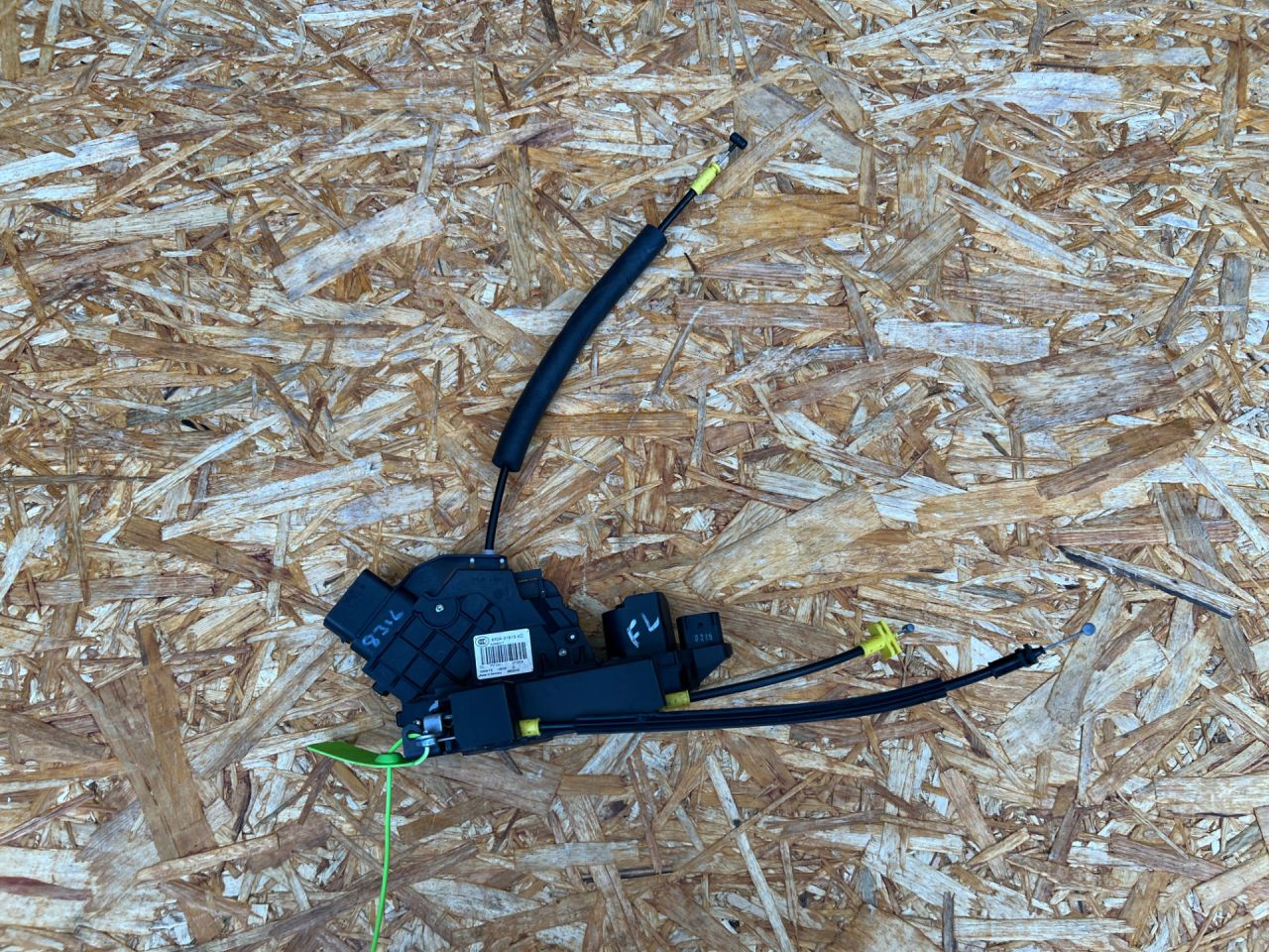 замок двери передней левой Land Rover Range Rover Evoque L538 2014, 2.0 л., бензин, АКПП, внедорожник 5 дв., LR013801, LR091349, LR074984, C2D47285, 8X2A-21813-AD - фото №1