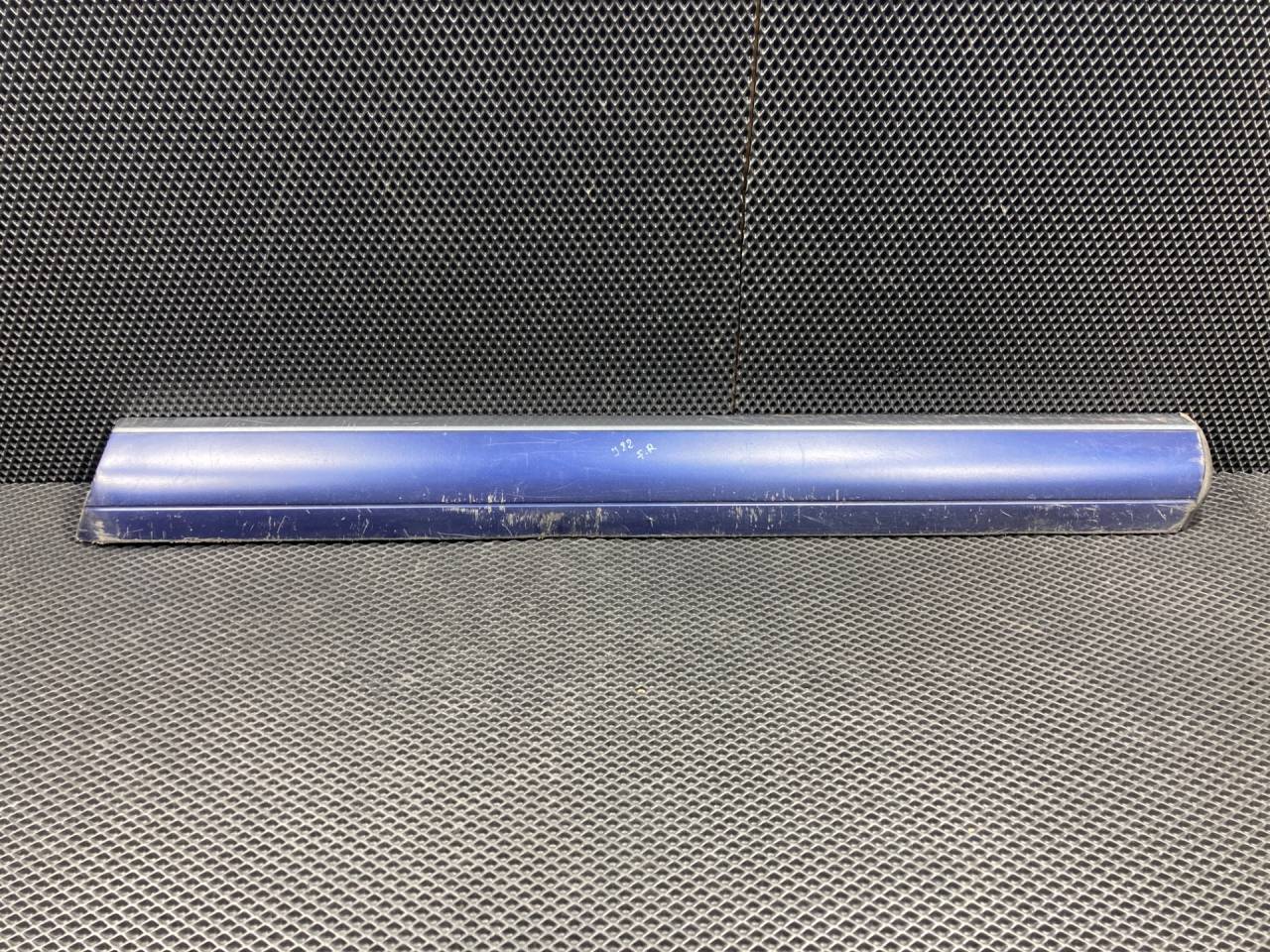 молдинг двери передней правой Porsche Cayenne 955 2006, 4.5 л., M 48.00, бензин, АКПП, внедорожник 5 дв., 7L5837788 - фото №1