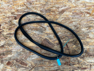 уплотнитель двери Genesis G70 1 поколение 2019, 2.0 л., G4KL, бензин, АКПП, седан, 181019111943