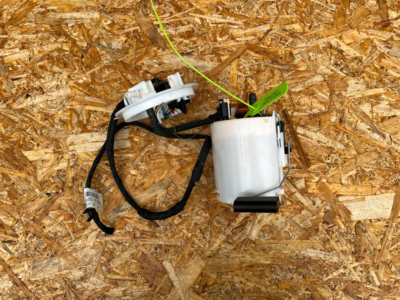 насос топливный Mercedes-Benz CLA-Класс C118 2021, 2.0 л., бензин, АКПП, A2474703300, A2C38230702, A1775404910 - фото №1