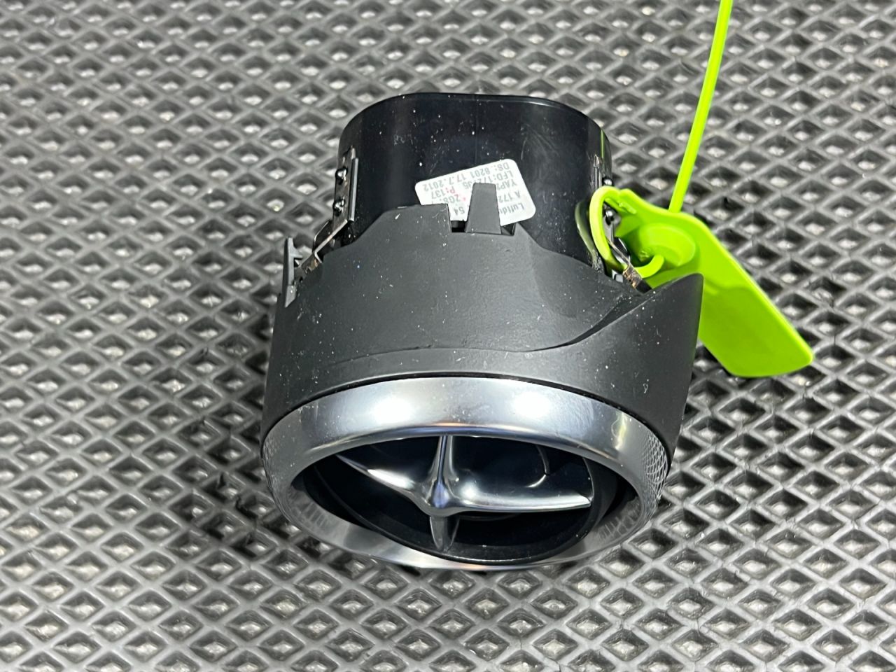 дефлектор обдува салона Mercedes-Benz SLK-Класс R172 2012, 3.5 л., бензин, A1728300154 - фото №1