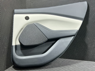 обшивка двери задняя правая Ford Mustang Mach-E 1 поколение 2023, электро, внедорожник 5 дв., LJ8B-R27504-A