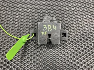 замок капота Jaguar XE 1 поколение X760 2016, 3.0 л., AJ 126, бензин, АКПП, седан, LR173841, LR002794, LR024358, LR041431, LR054331, LR065340, LR123518, LR125366, LR137484, LR138826, YUE500090, YUE500150, T2H41158, 5H2216700CC, T2H41589