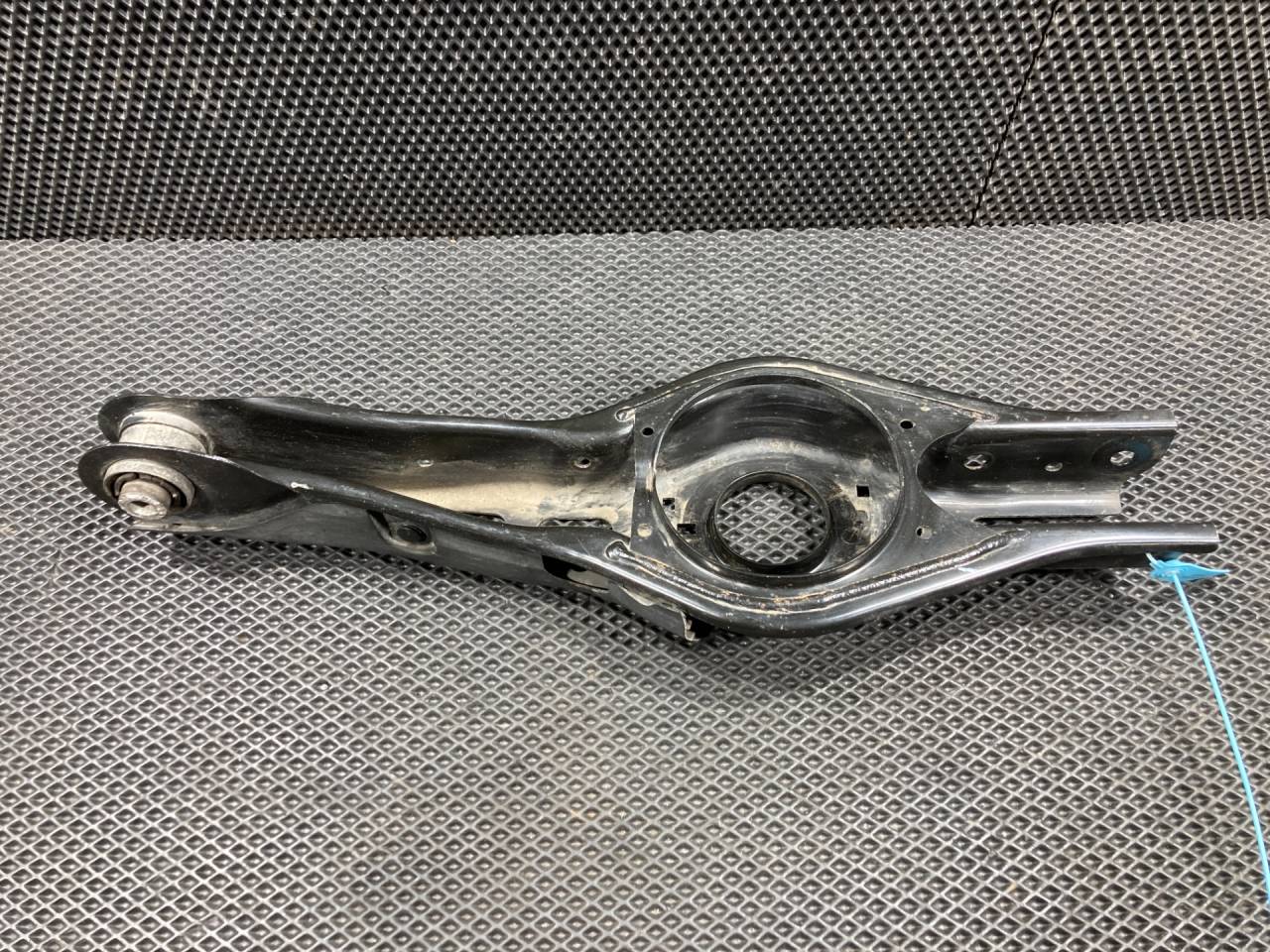 рычаг задний нижний Kia K5 3 поколение 2020, 1.6 л., G4FP, бензин, АКПП, 55210L3000 - фото №1