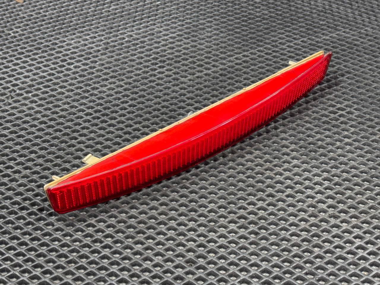 отражатель Infiniti FX35 1 поколение 2004, 3.5 л., VQ35DE, бензин, АКПП, внедорожник 5 дв. - фото №1