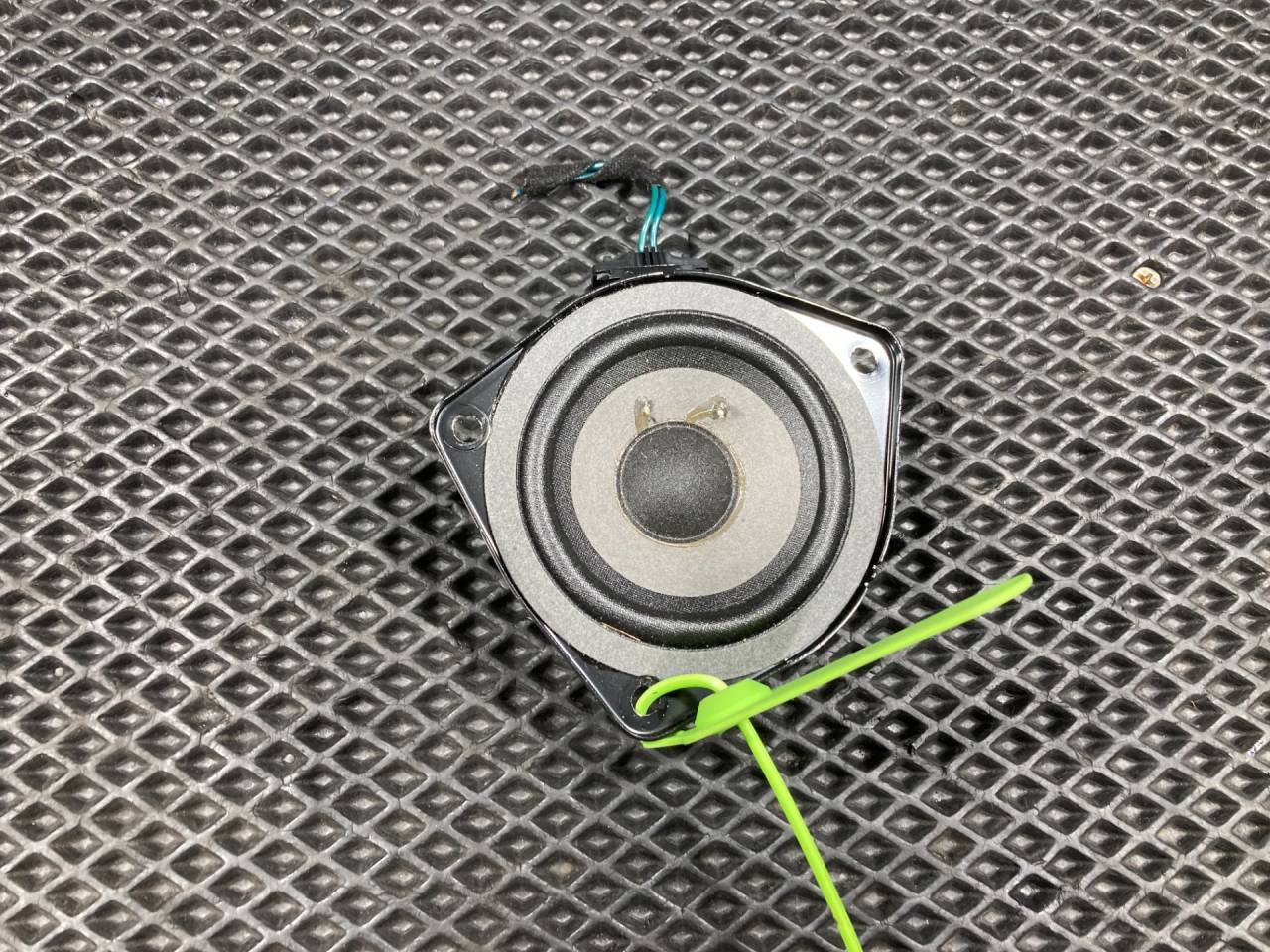 динамик Porsche Macan 1 поколение 2015, 3.0 л., MCT.MA, бензин, АКПП, внедорожник 5 дв., 7PP035828D - фото №1