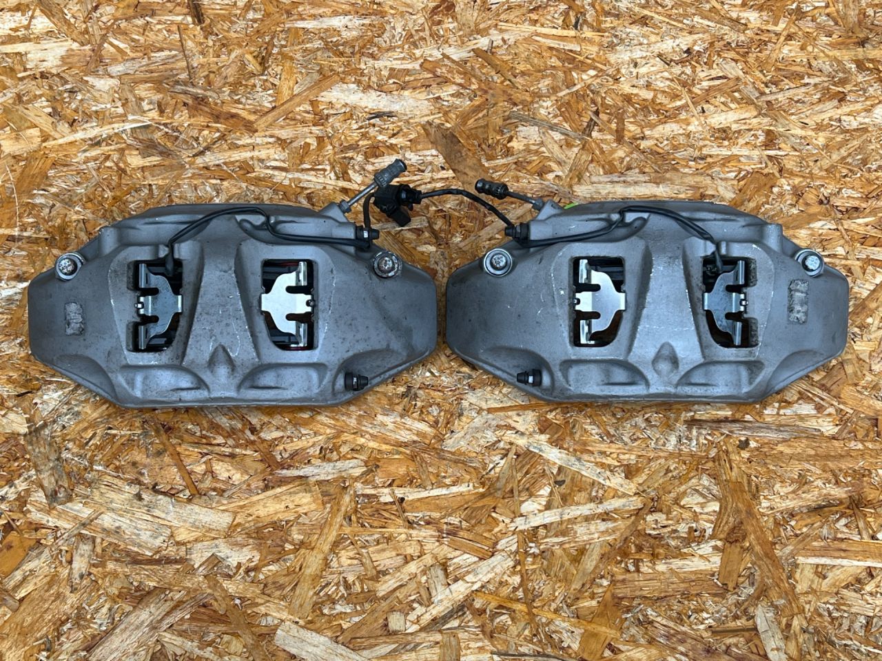 суппорт Audi Q7 4M 2016, 3.0 л., CREC, бензин, АКПП, внедорожник 5 дв., 4M0615105BG, 4M0615106BG - фото №1