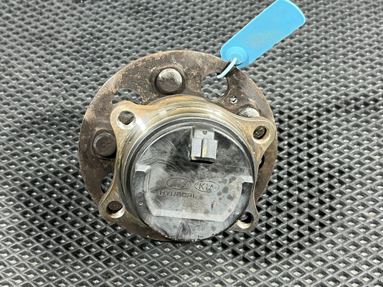 ступица передняя Genesis G70 1 поколение 2019, 2.0 л., G4KL, бензин, АКПП, седан, 51750-J5000 - фото №1