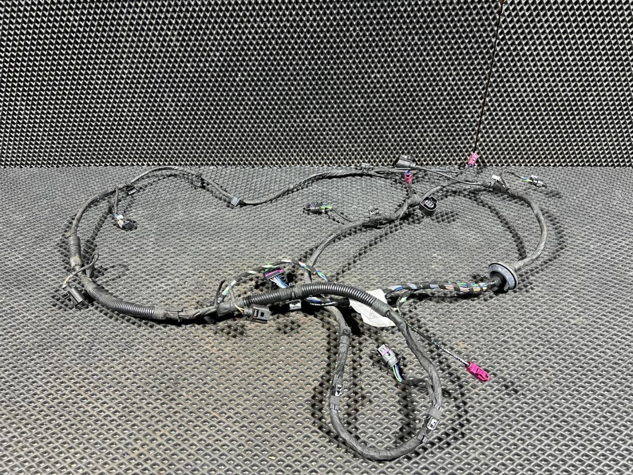 проводка бампера Porsche Macan 1 поколение 2016, 2.0 л., бензин, АКПП, внедорожник 5 дв., 95B971104S - фото №1