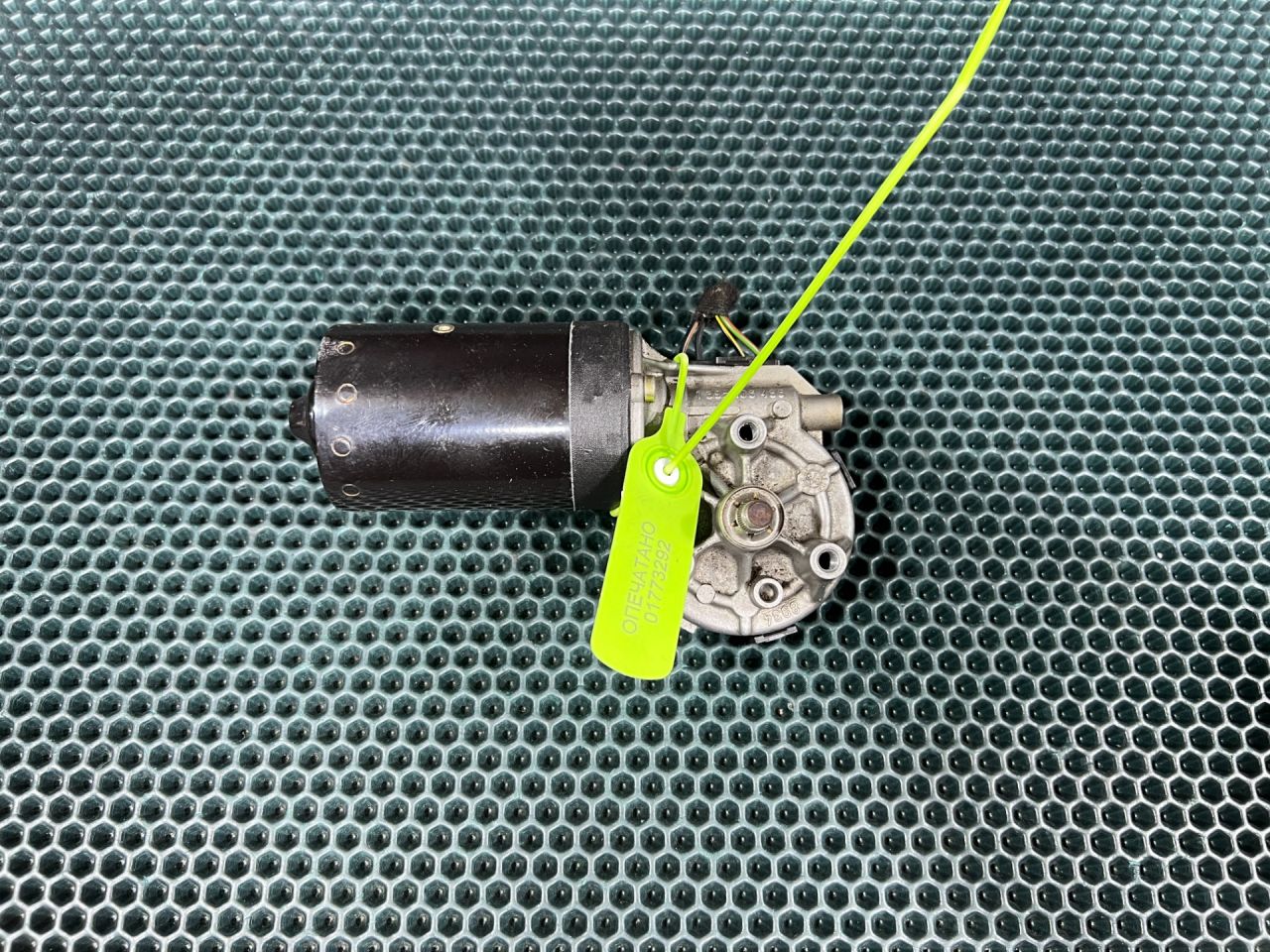 моторчик передних стеклоочистителей (дворников) Porsche 911 997 2009, 3.8 л., бензин, АКПП, 99762410500, 0390241386 - фото №1