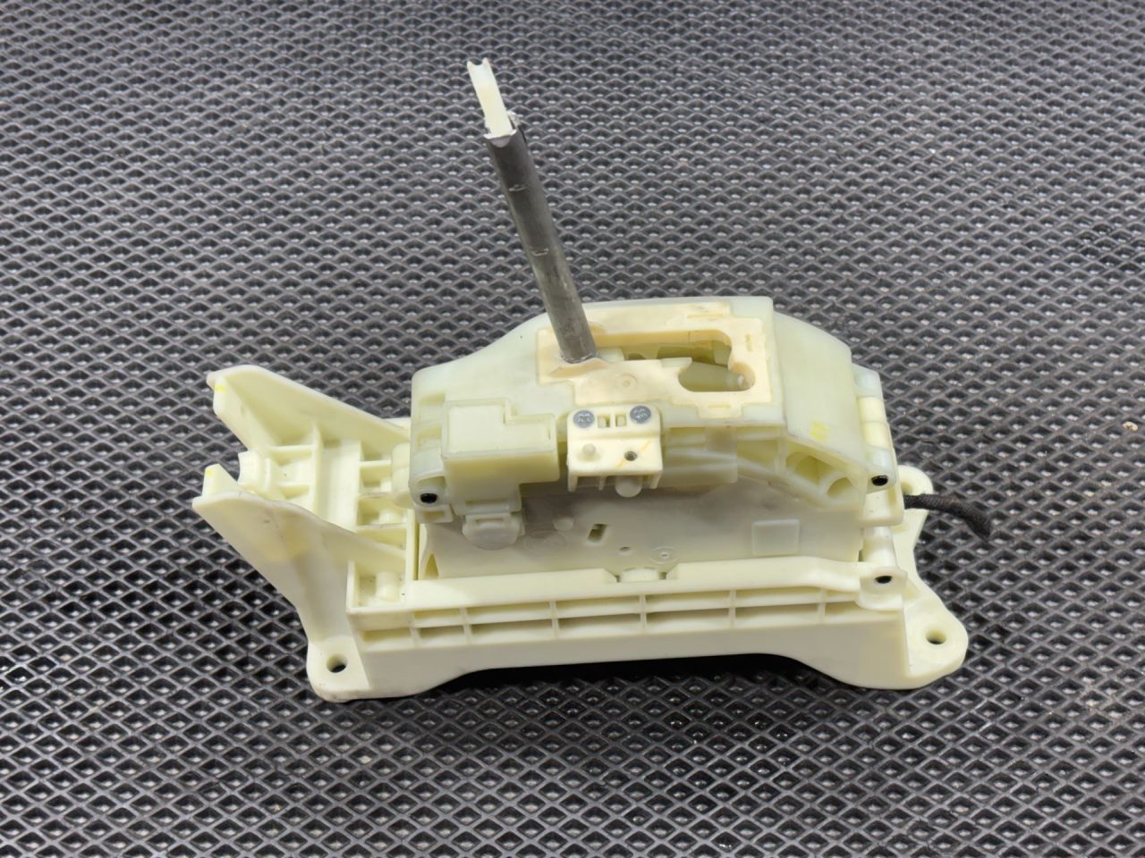 кулиса Kia K5 3 поколение 2022, 1.6 л., G4FP, бензин, АКПП, 46700L3200 - фото №1