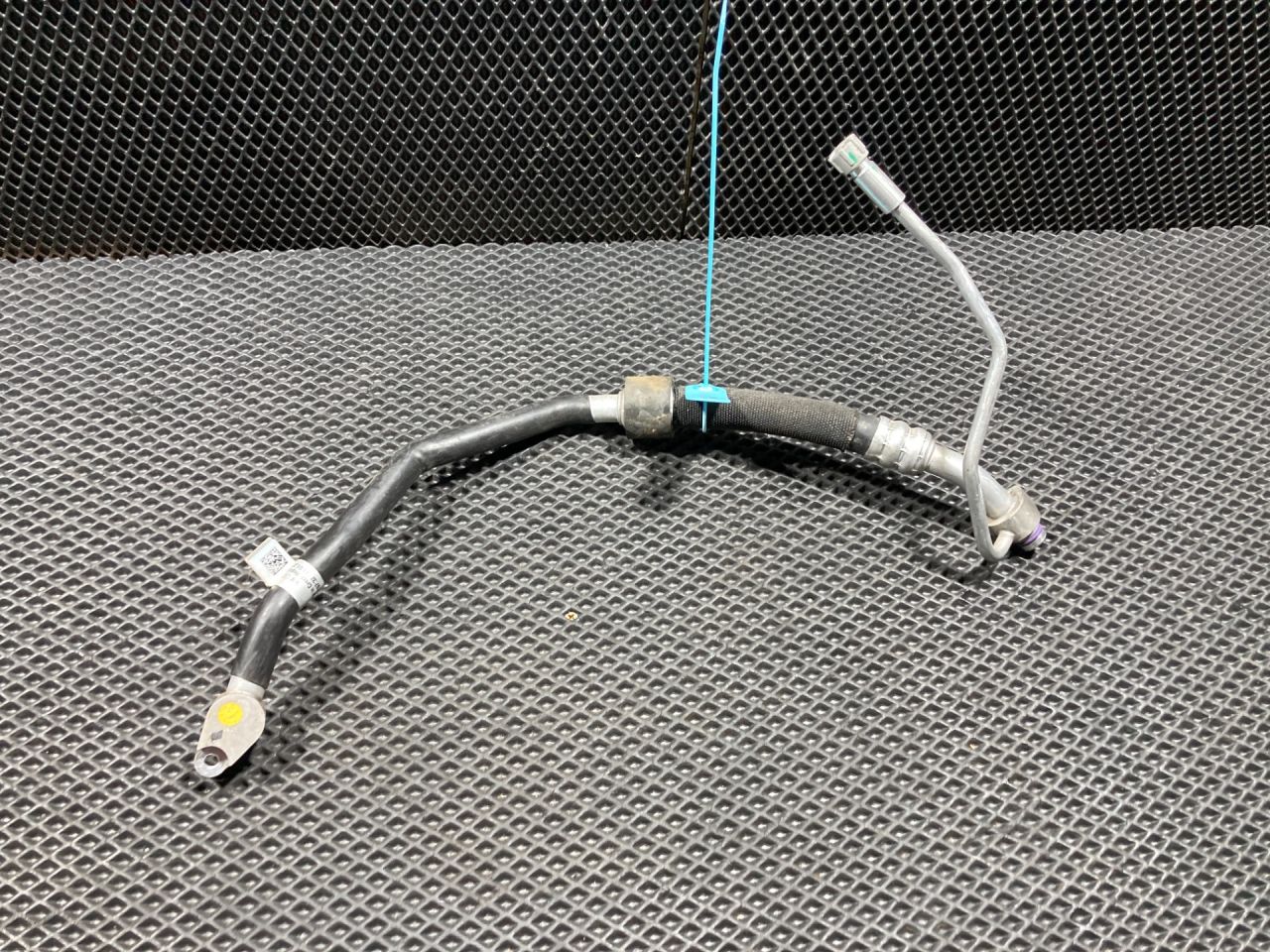 трубка кондиционера Audi A6 C8 2019, 3.0 л., бензин, АКПП, седан, 4K1816740AD - фото №1