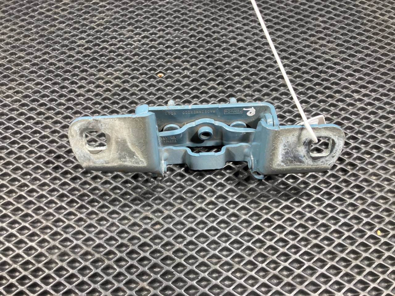 петля крышки багажника Ford Bronco Sport 1 поколение 2020, 1.5 л., бензин, АКПП, внедорожник 5 дв., M1PBS42900AE - фото №1