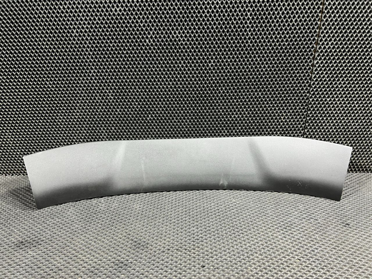 обшивка крышки багажника Buick Envista 1 поколение 2024, 1.2 л., бензин, АКПП, внедорожник 5 дв., 42889507 - фото №1