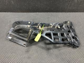 Крепление бампера заднего Porsche Macan 1 поколение 95B 2018, 3.0 л., MCT.MA, бензин, АКПП, внедорожник 5 дв., 95B807453