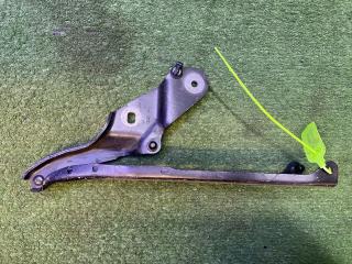 петля капота правая Audi A8 D4/4H 2012, 4.2 л., CDRA, бензин, АКПП, седан, 4H0823302D, 4H0823301L